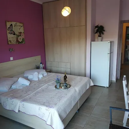 Apartment Mpouketo *