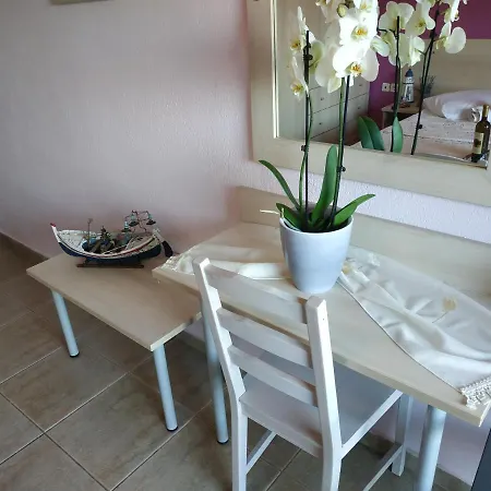 Apartment Mpouketo *