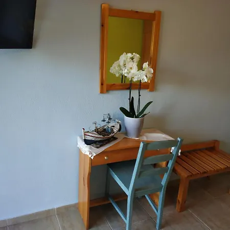 Mpouketo Apartamento