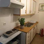 Apartament Mpouketo